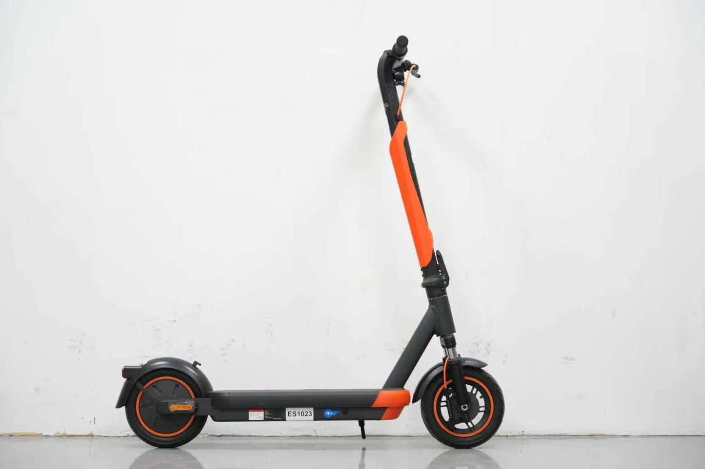 The Obx ES1023 - Foldable Long Range Electric Scooter